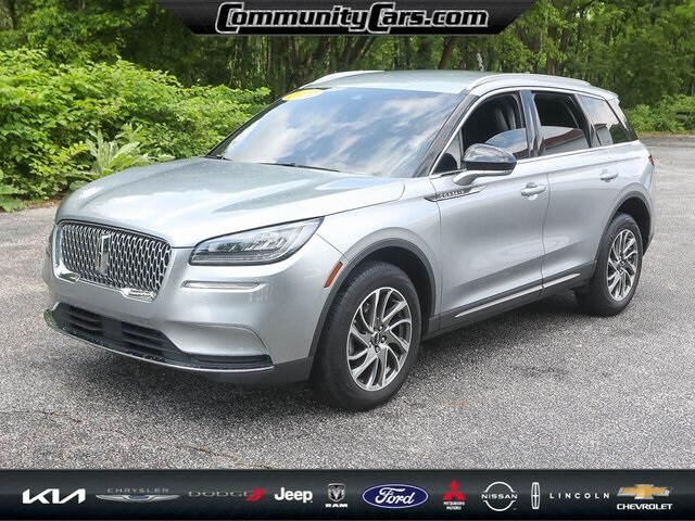 2021 Lincoln Corsair Standard photo 2
