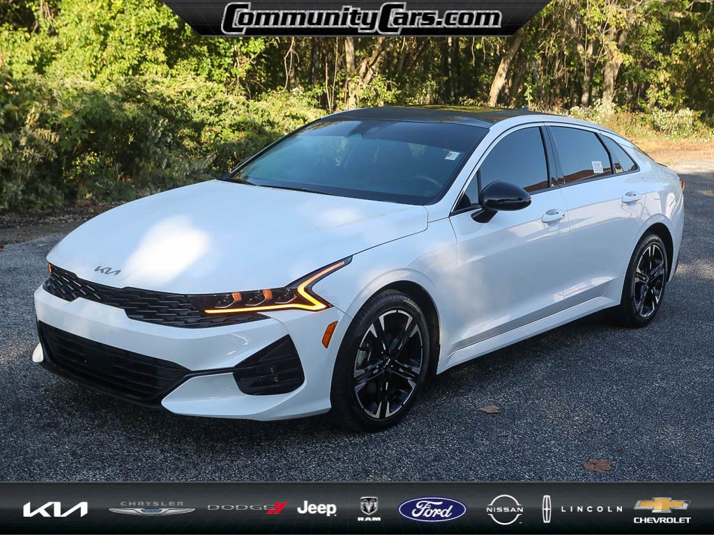 2024 Kia K5 GT-Line photo 2