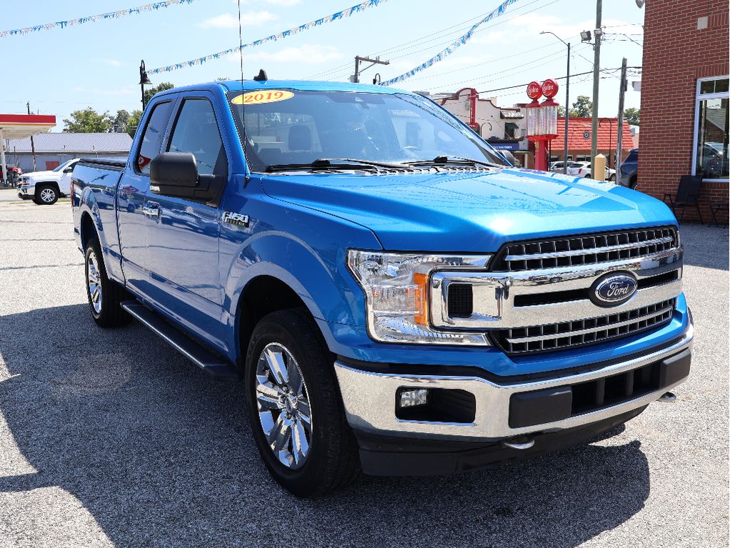 2019 Ford F-150 XLT photo 3