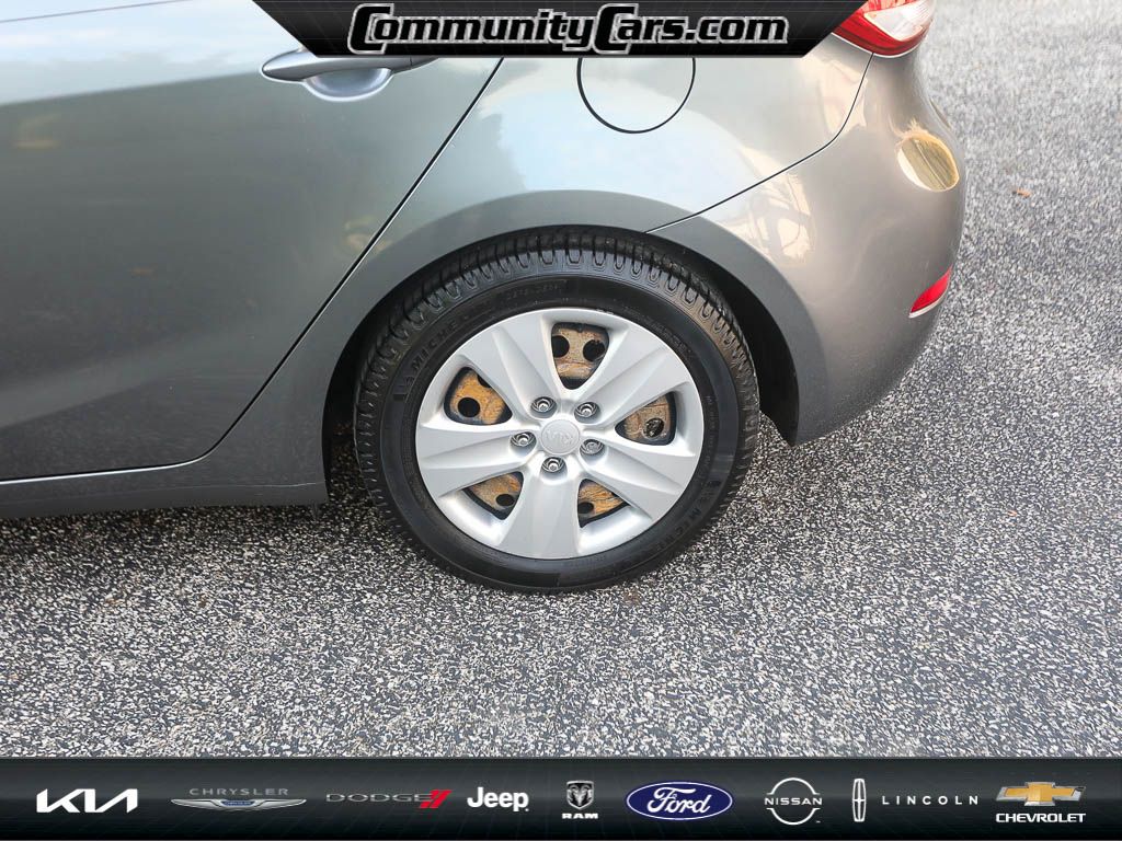 2016 Kia Forte LX photo 3