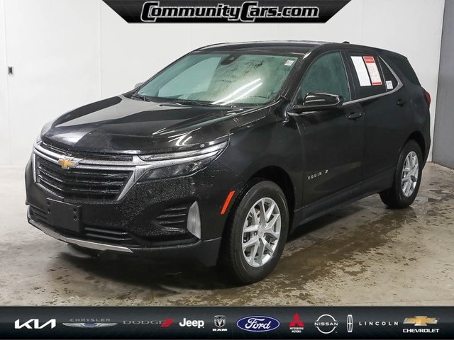Used 2022 Chevrolet Equinox LT with VIN 3GNAXUEV5NL286408 for sale in Bloomington, IN