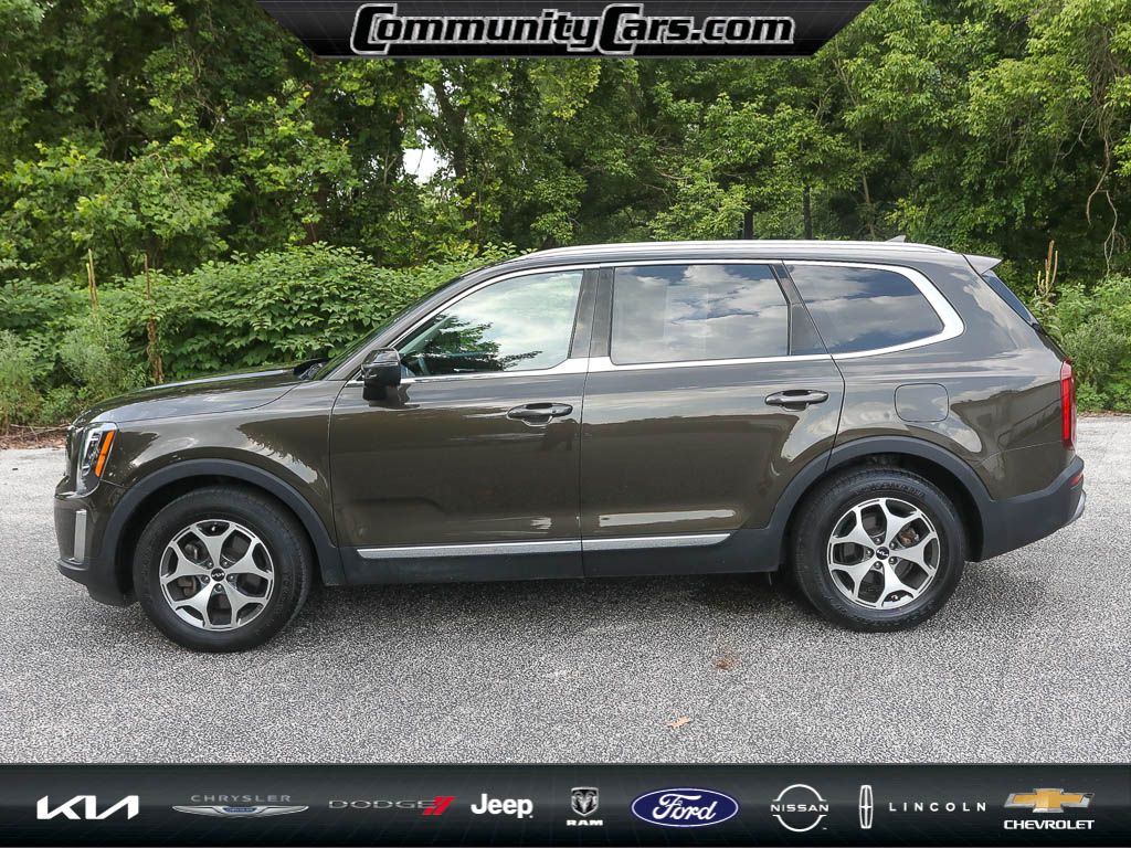 2022 Kia Telluride EX photo 2