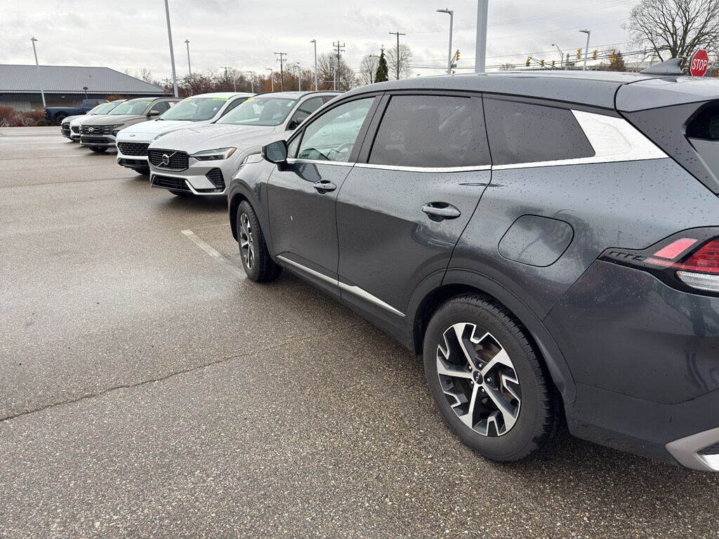 Used 2023 Kia Sportage EX Sport Utility