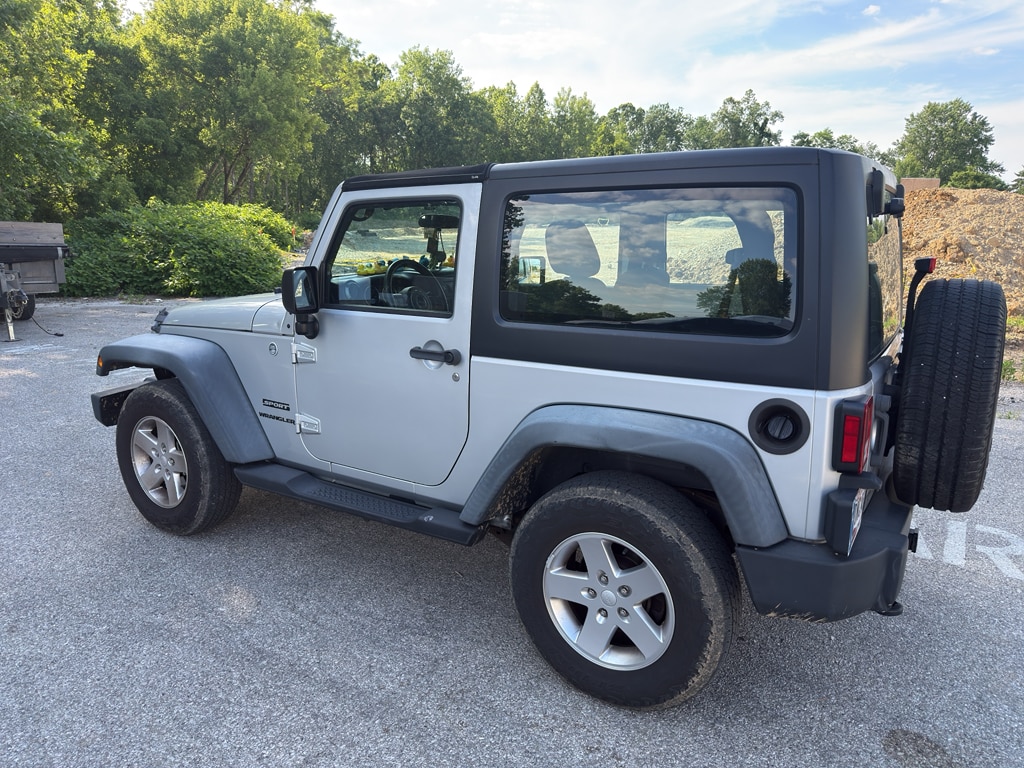 2012 Jeep Wrangler Sport's photo