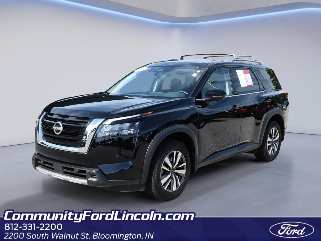 2025 Nissan Pathfinder SL 4WD's photo