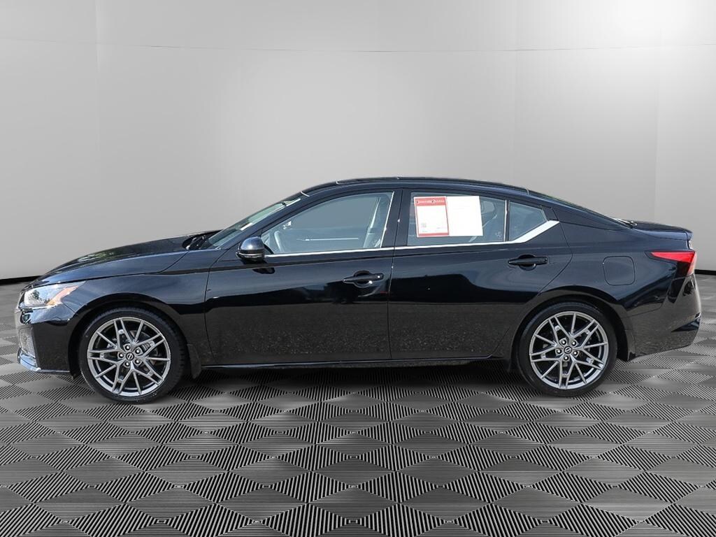 Used 2023 Nissan Altima 2.0 SR Sedan