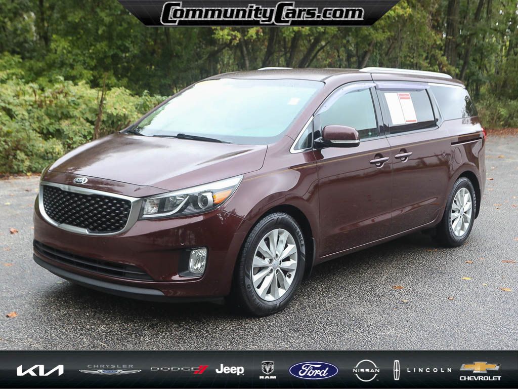 2017 Kia Sedona EX photo 2