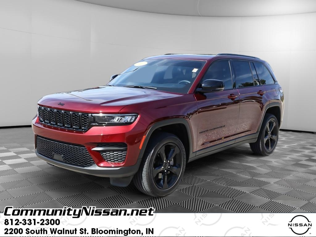 Used 2025 Jeep Grand Cherokee Altitude X Sport Utility