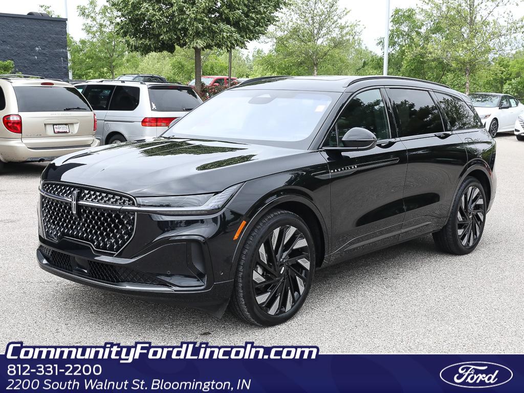 2024 Lincoln Nautilus Reserve AWD's photo