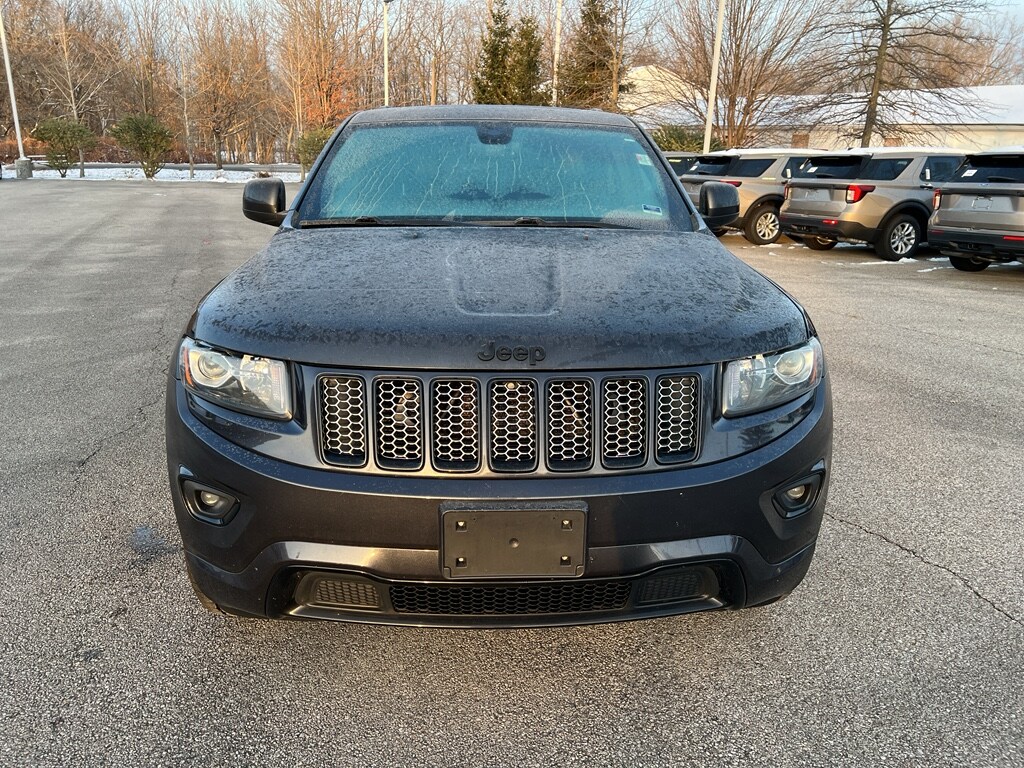 2015 Jeep Grand Cherokee Altitude photo 2