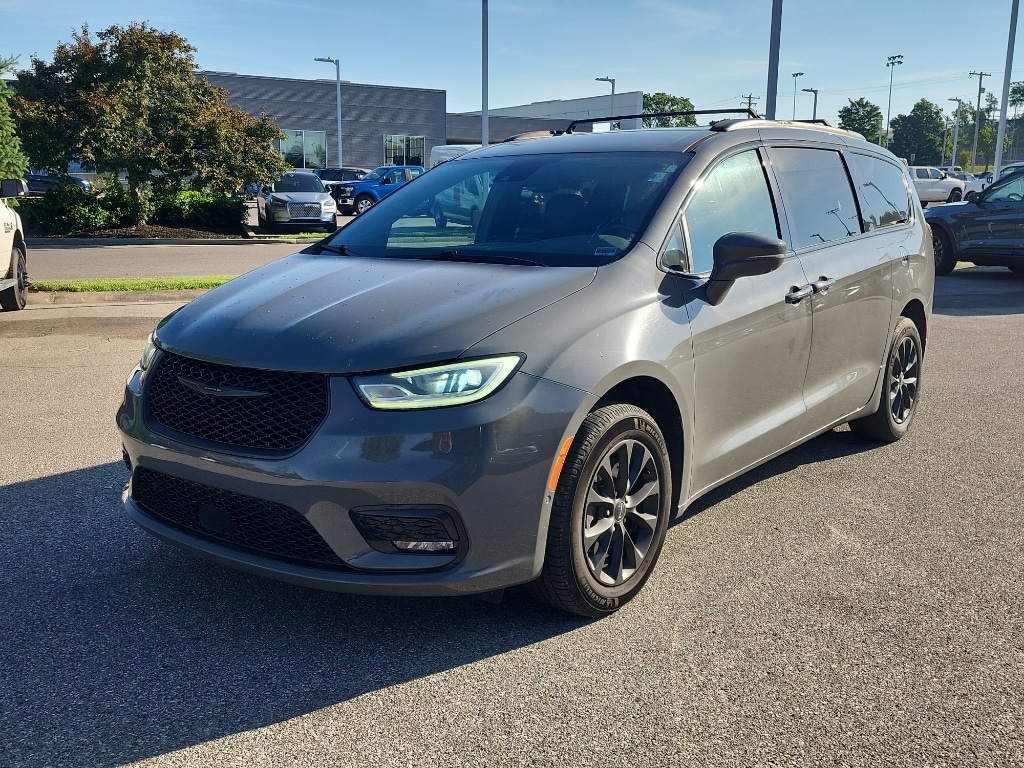 Used 2021 Chrysler Pacifica Touring L Passenger Van