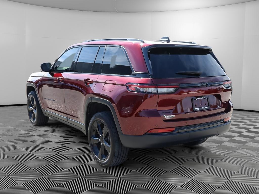 Used 2025 Jeep Grand Cherokee Altitude X Sport Utility