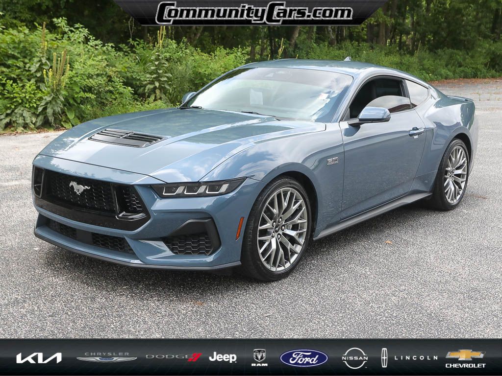 2024 Ford Mustang GT Premium photo 2