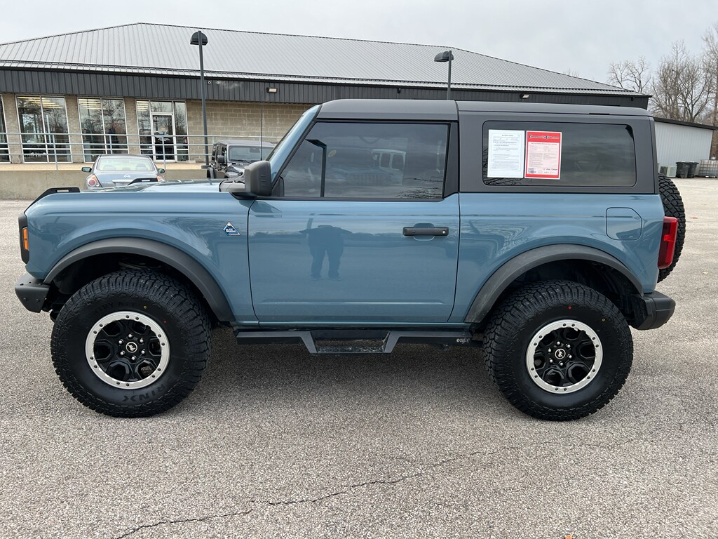 2022 Ford Bronco Black Diamond photo 4