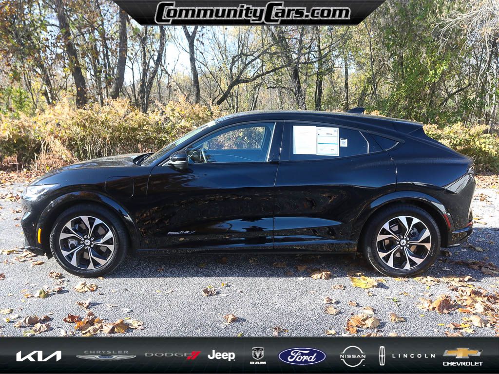 2021 Ford Mustang Premium photo 3