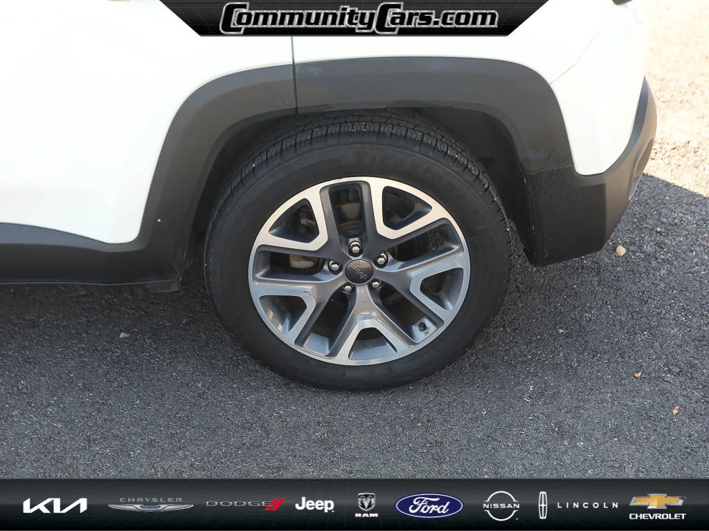 2016 Jeep Renegade Latitude photo 4