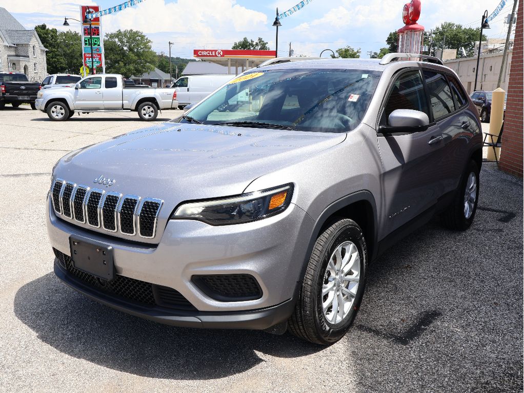 2021 Jeep Cherokee Latitude photo 3