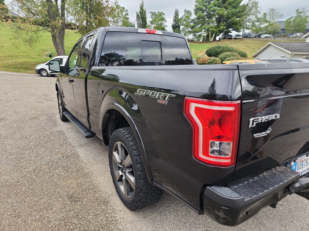 2015 Ford F-150 XLT photo 2