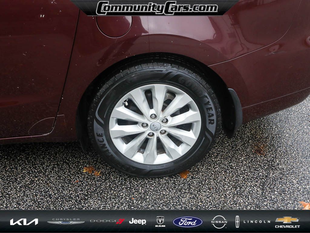 2017 Kia Sedona EX photo 4