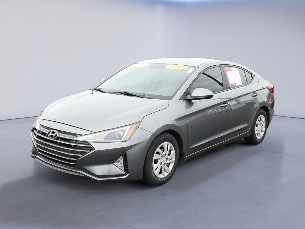 Used 2019 Hyundai Elantra SE Sedan