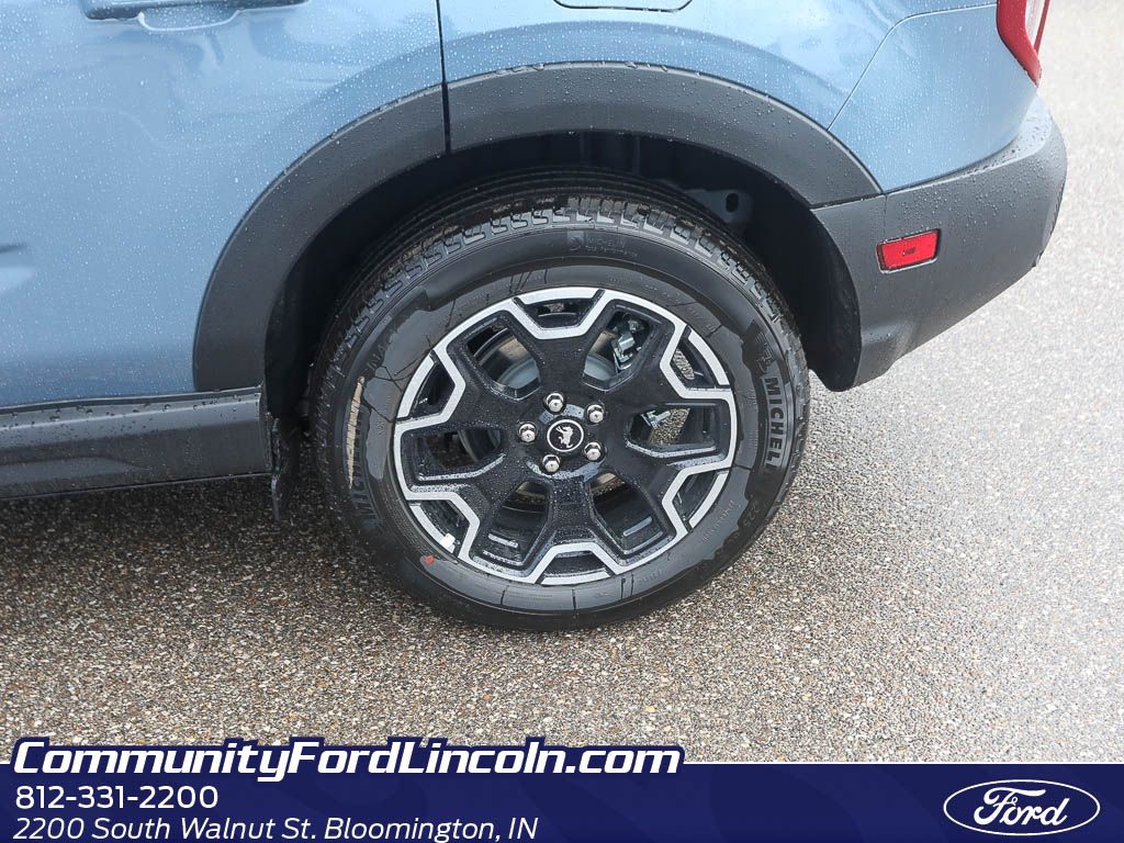 2025 Ford Bronco Sport Outer Banks photo 3