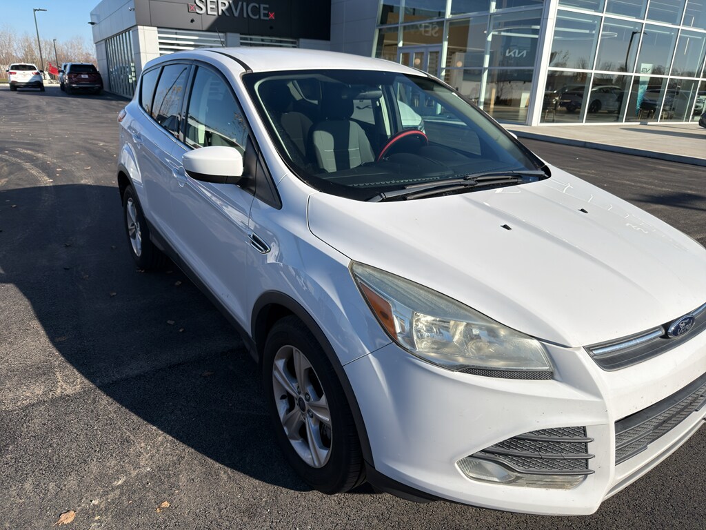 2014 Ford Escape SE photo 2
