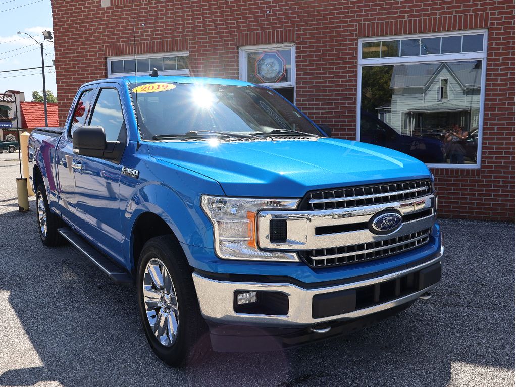 2019 Ford F-150 XLT photo 2