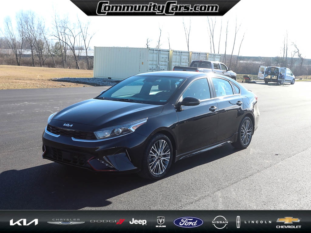 2022 Kia FORTE GT-Line's photo