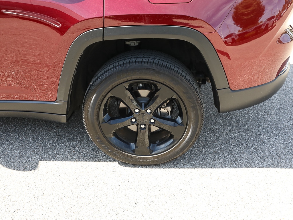 Used 2025 Jeep Grand Cherokee Altitude X Sport Utility