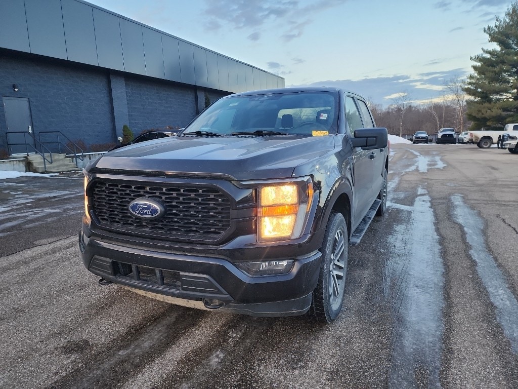 2023 Ford F-150 XL's photo