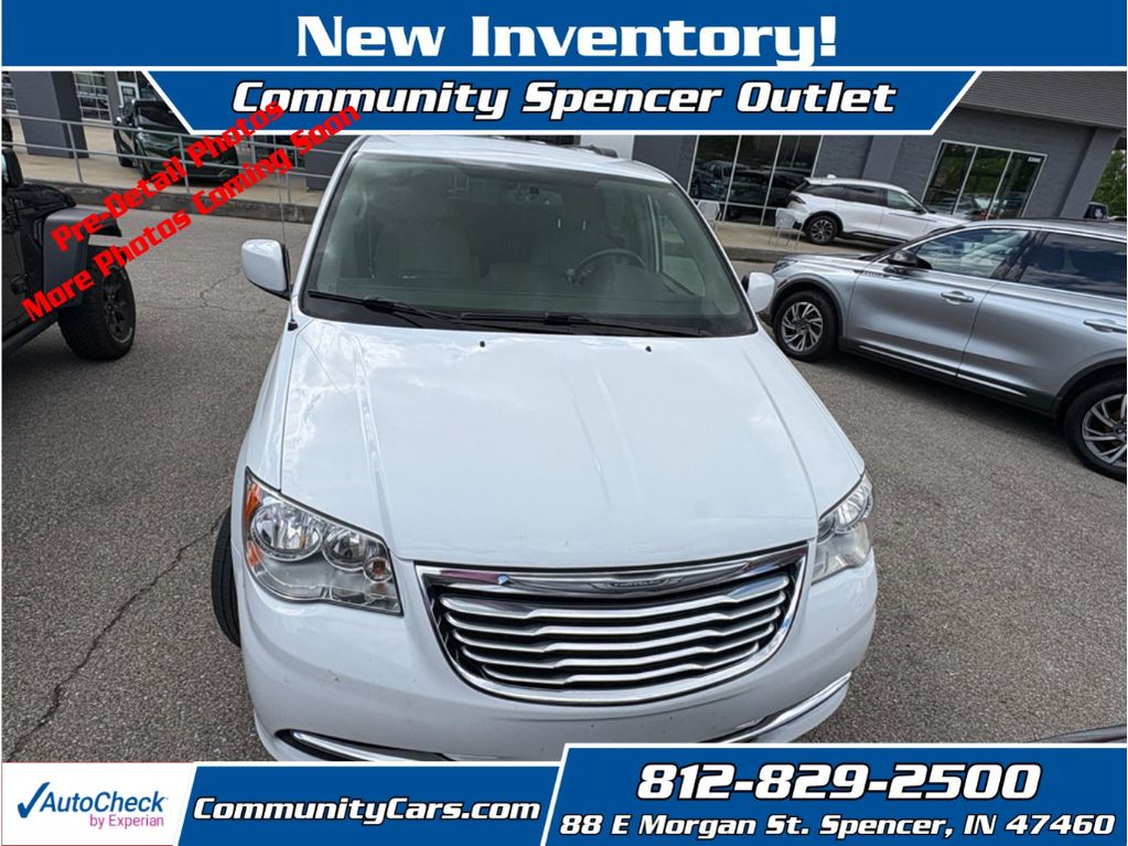 2016 Chrysler Town & Country Touring