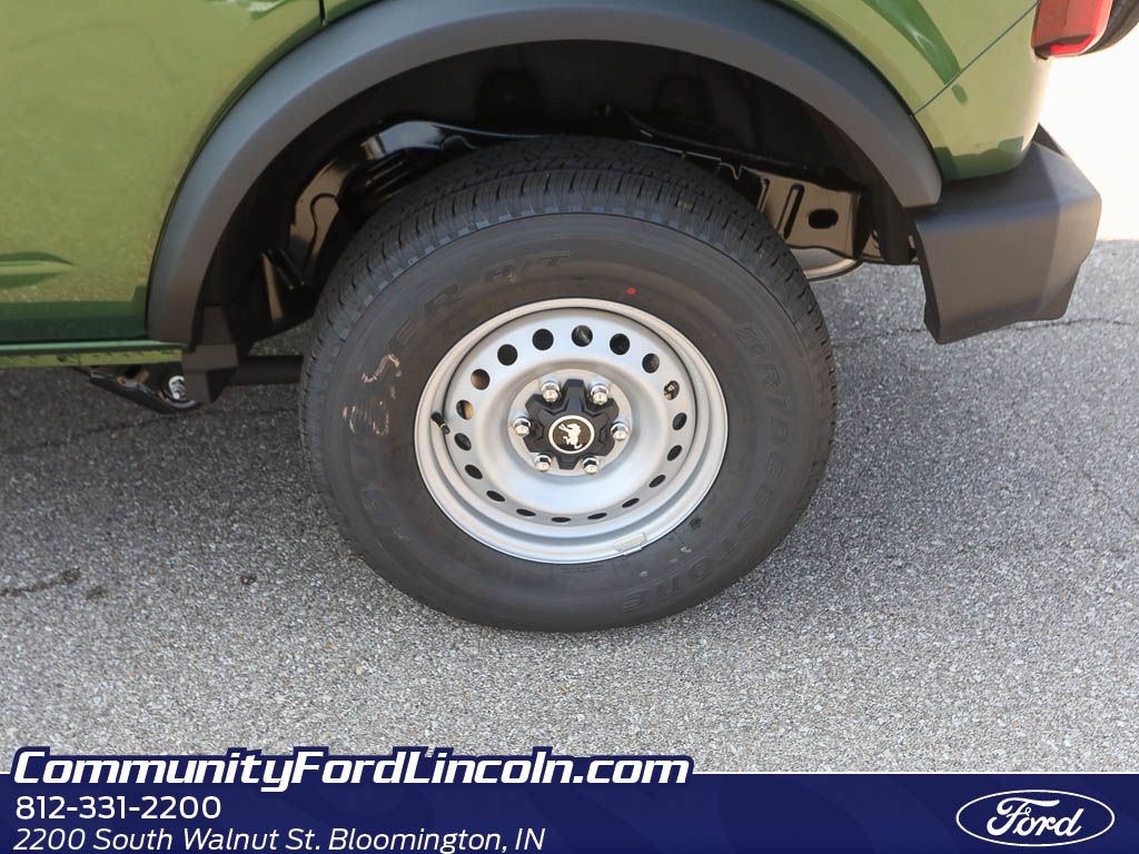 2025 Ford Bronco Base photo 4