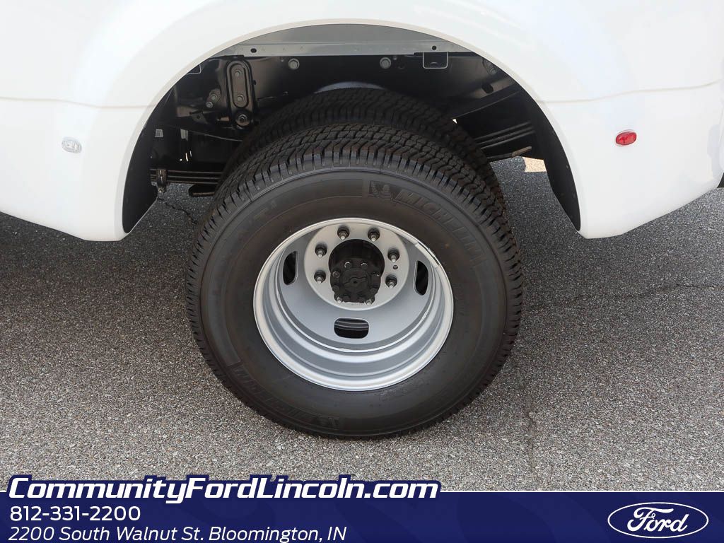2026 Ford F-350 XLT photo 4