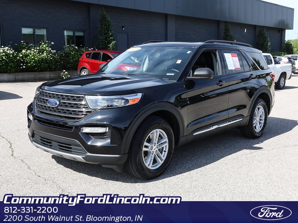 2023 Ford Explorer XLT 4WD's photo