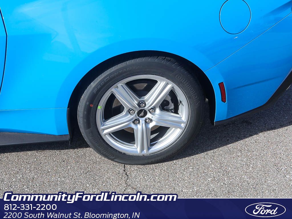 2026 Ford Mustang EcoBoost Premium photo 3