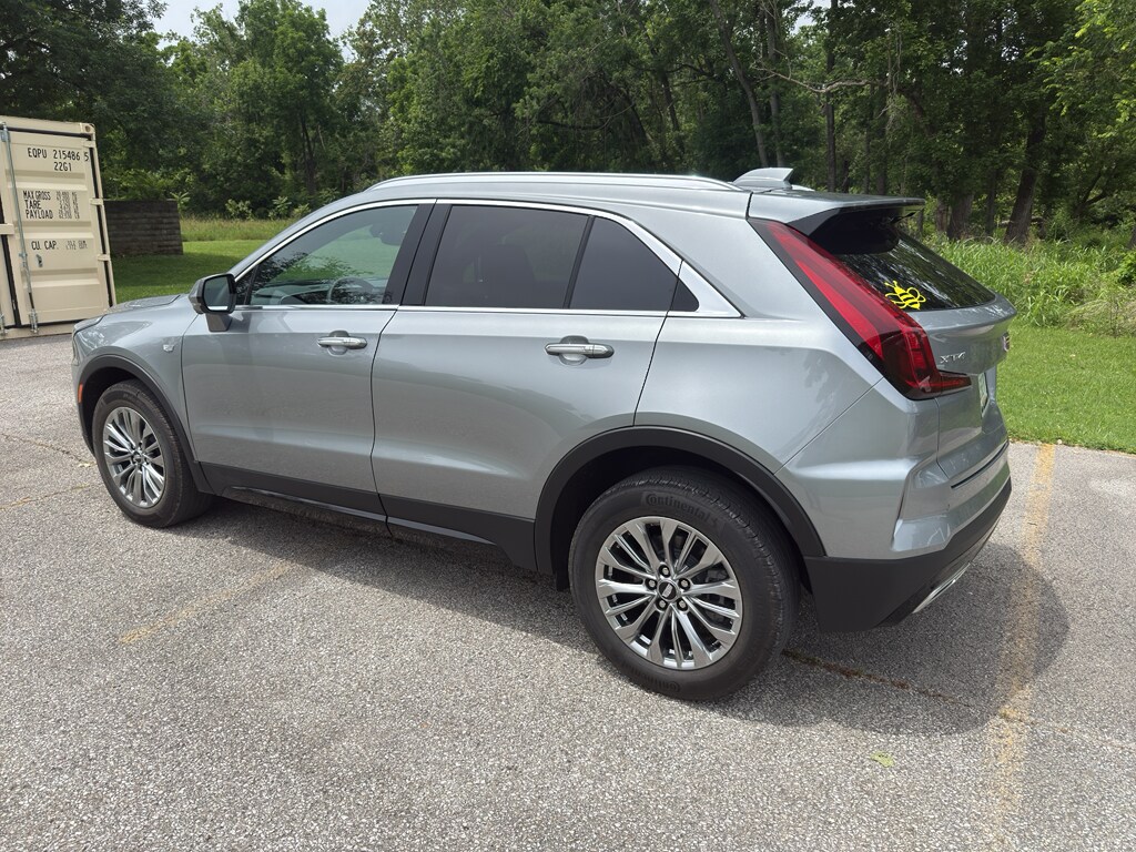 Used 2024 Cadillac XT4 FWD Premium Luxury Sport Utility