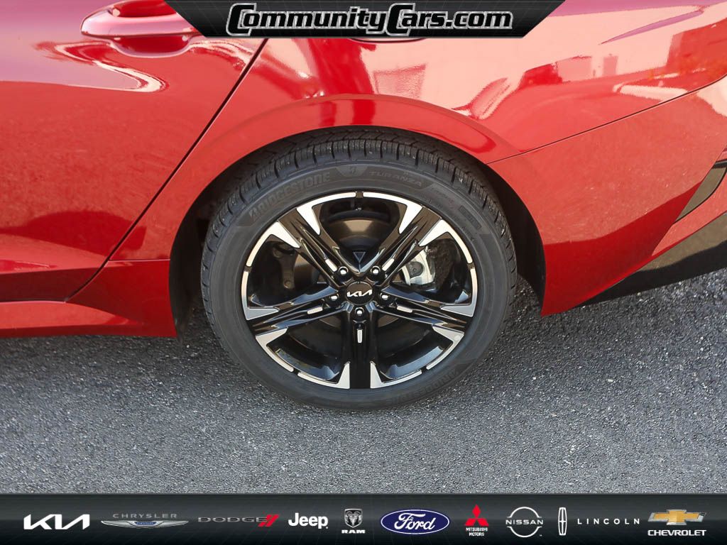 2023 Kia K5 GT-Line photo 4