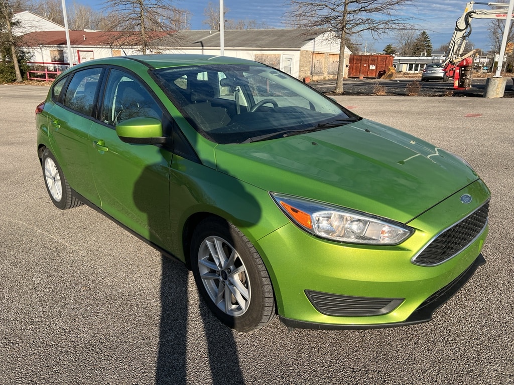 2018 Ford Focus SE's photo