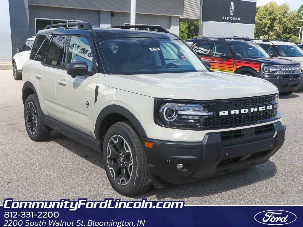 2025 Ford Bronco Sport Outer Banks's photo