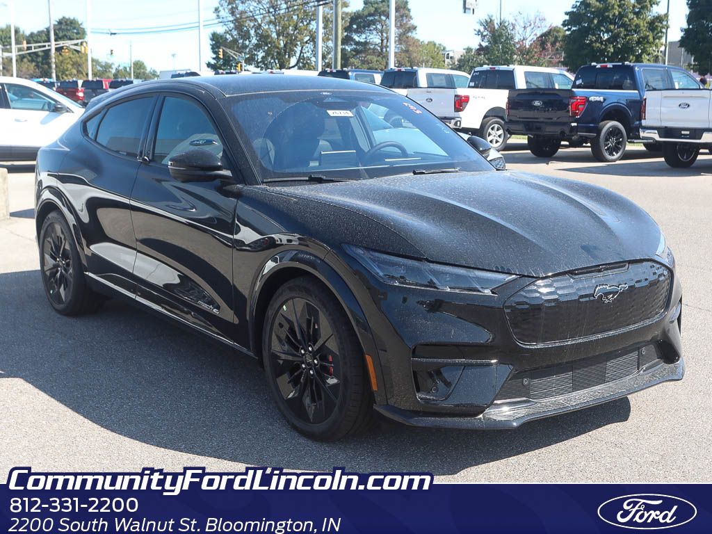 2025 Ford Mustang Mach-E SUV  2025 Ford Mustang Mach-E SUV