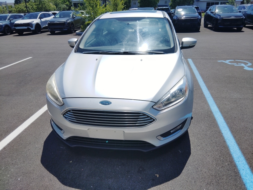 2018 Ford Focus Sedan Titanium's photo