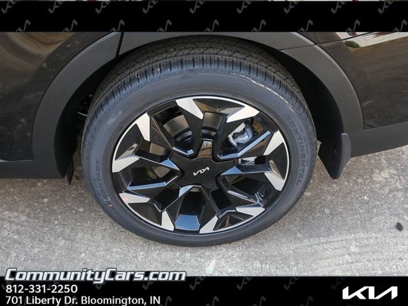 2025 Kia Sorento EX photo 3
