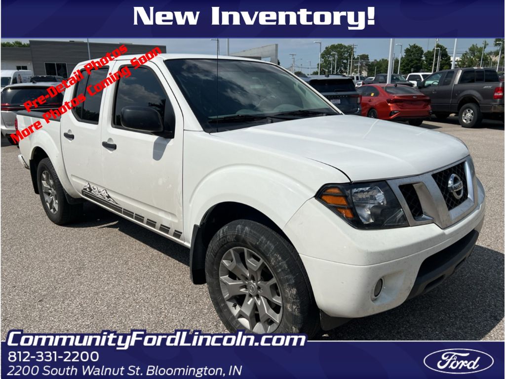 2020 Nissan Frontier SV Crew Cab 4X4 SWB's photo
