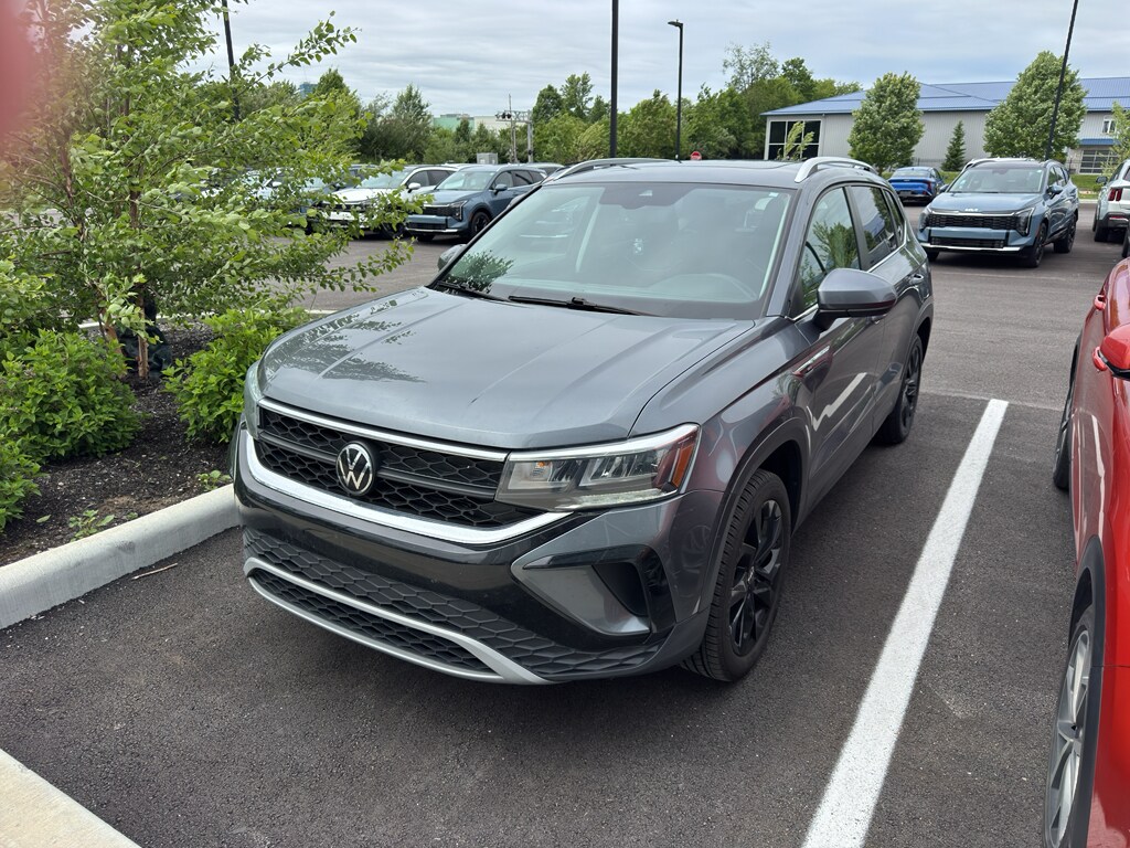 Used 2024 Volkswagen Taos SE Sport Utility
