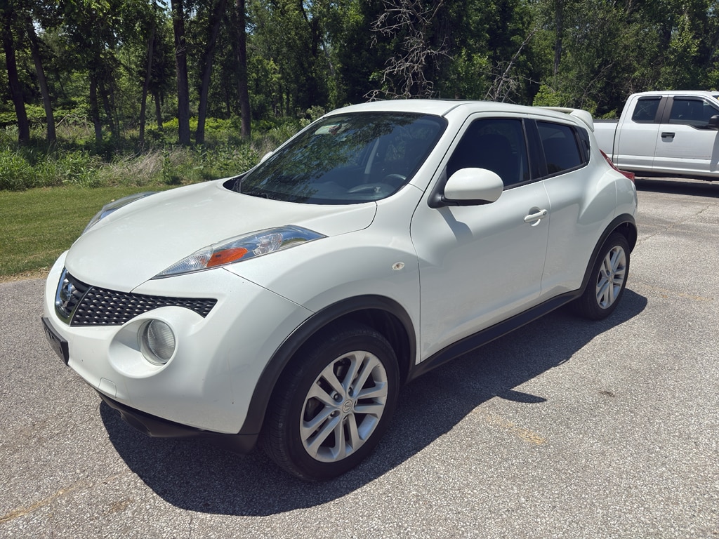 Used 2014 Nissan JUKE SL with VIN JN8AF5MV3ET360024 for sale in Bloomington, IN
