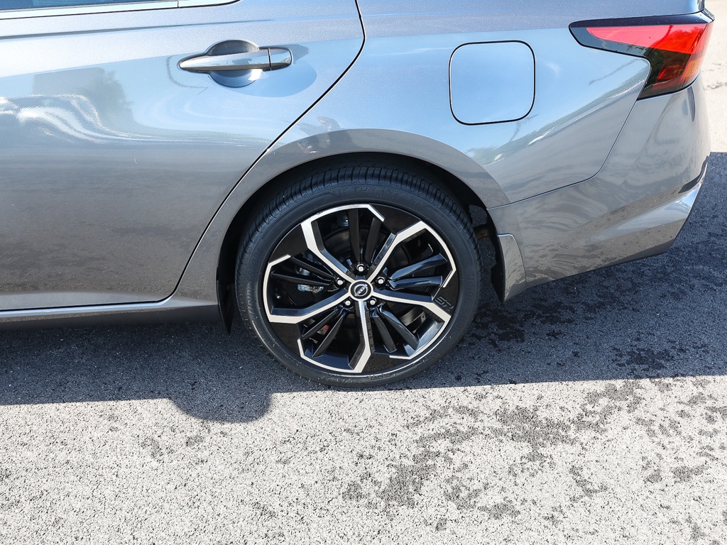 Used 2024 Nissan Altima 2.5 SR Sedan