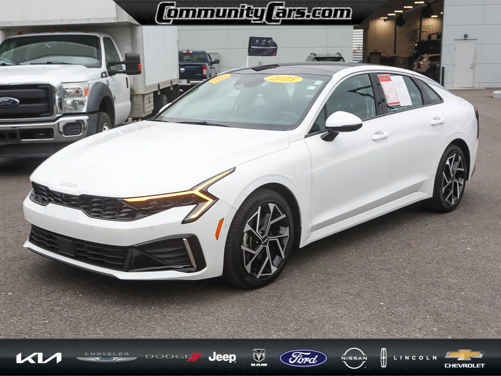 2025 Kia K5 EX photo 2