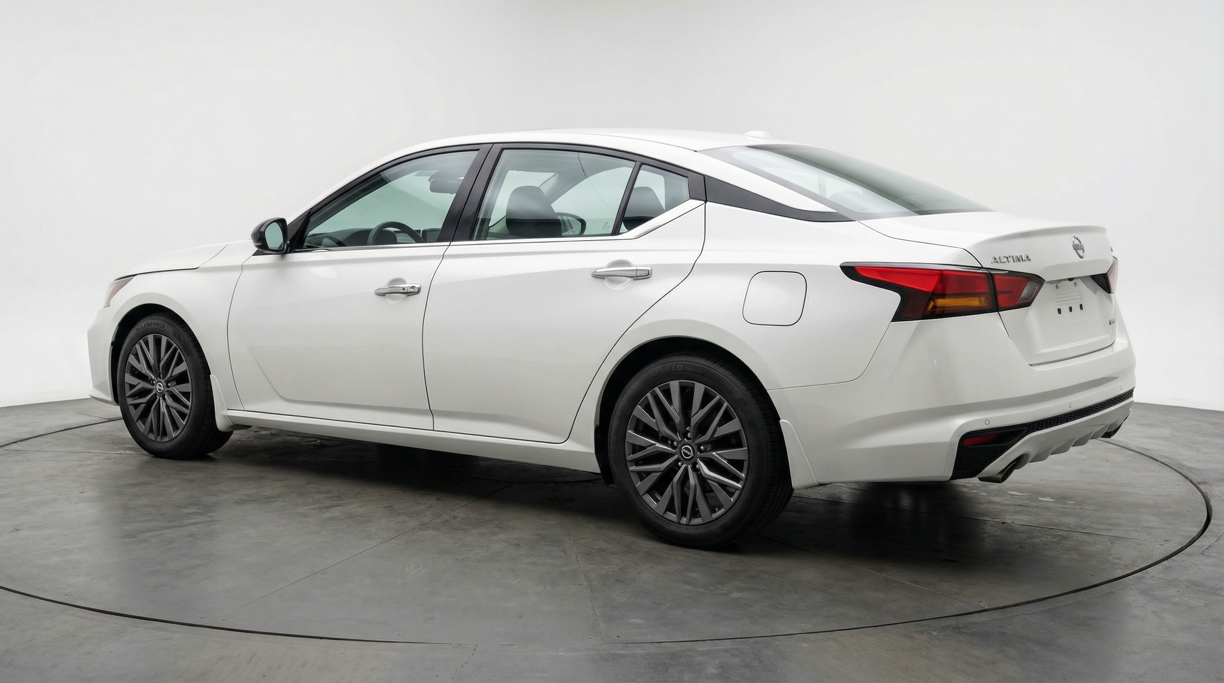 Thumbnail: 2025 Nissan Altima - 5