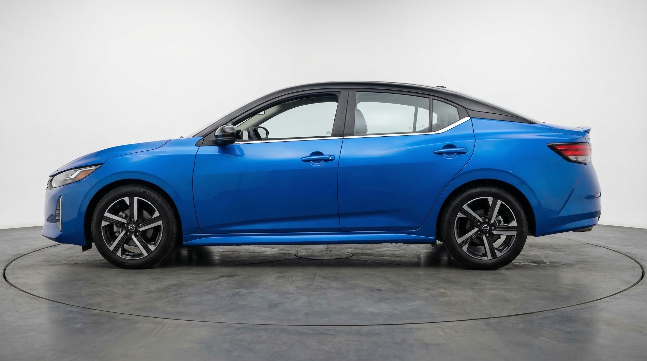 Thumbnail: 2025 Nissan Sentra - 4