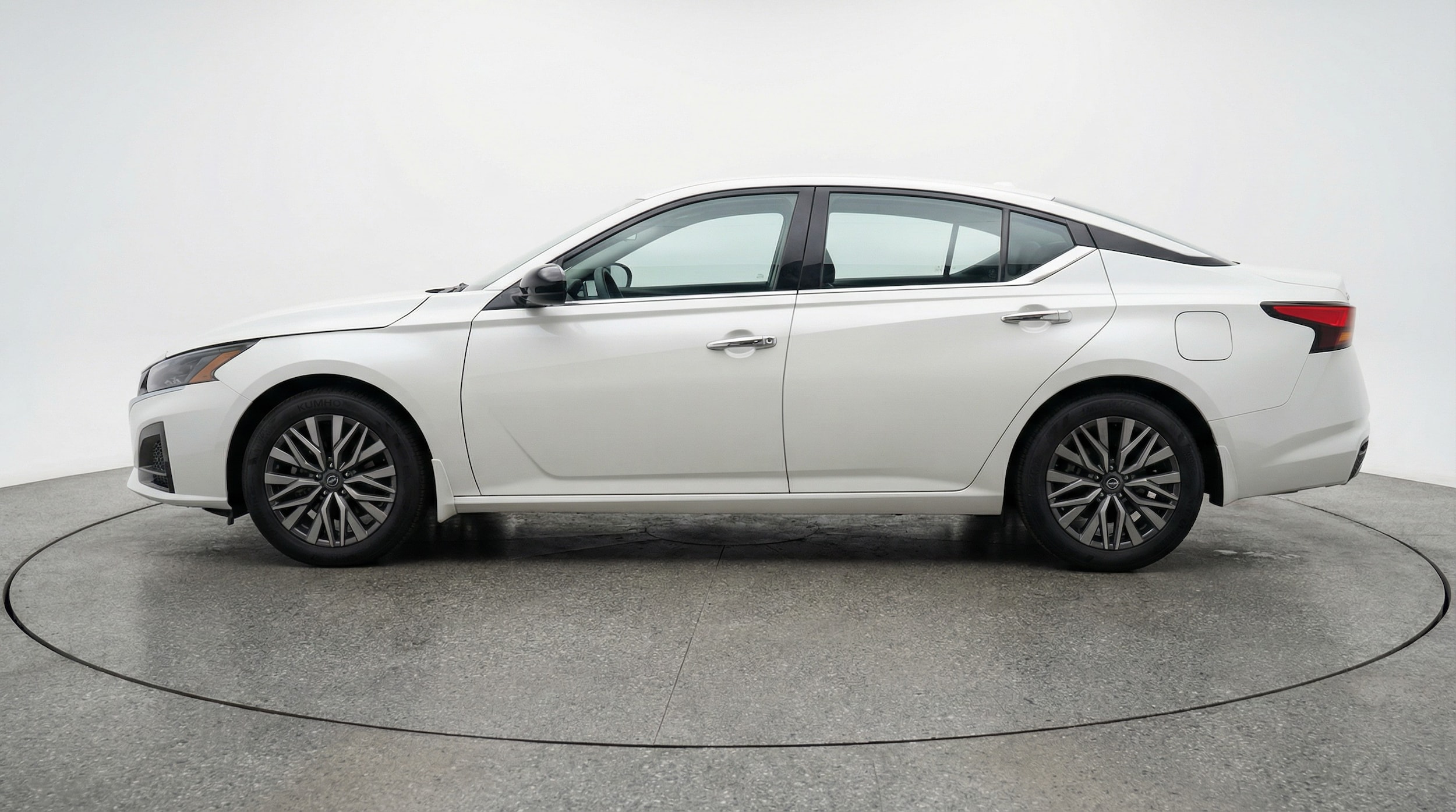 Thumbnail: 2025 Nissan Altima - 4